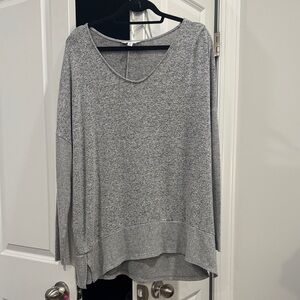 Time and Tru Heather Gray Top